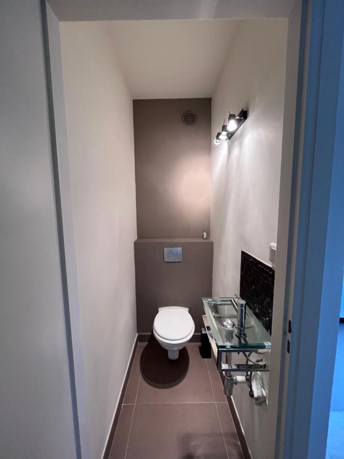 Appartement Avec Terrasse, Vue Jardin Et Piscine อองทีบส์ ภายนอก รูปภาพ